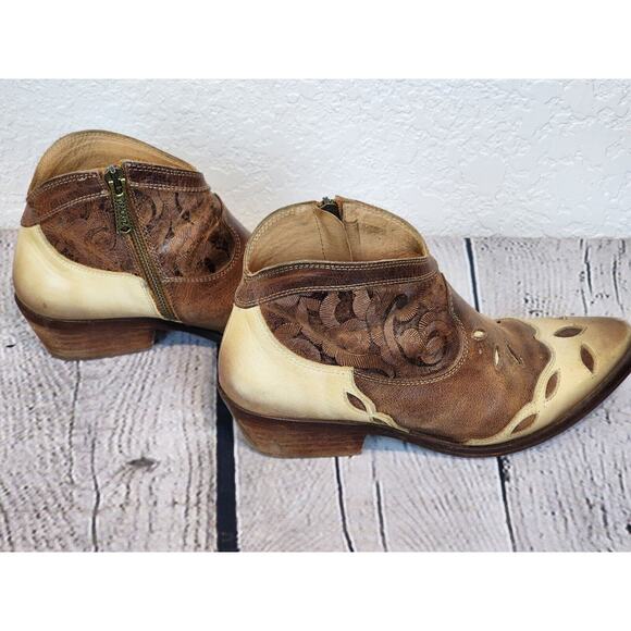 RETIRED Sundance Ankle Boots by Vera Cruz, Size 38 - Picture 7 of 9